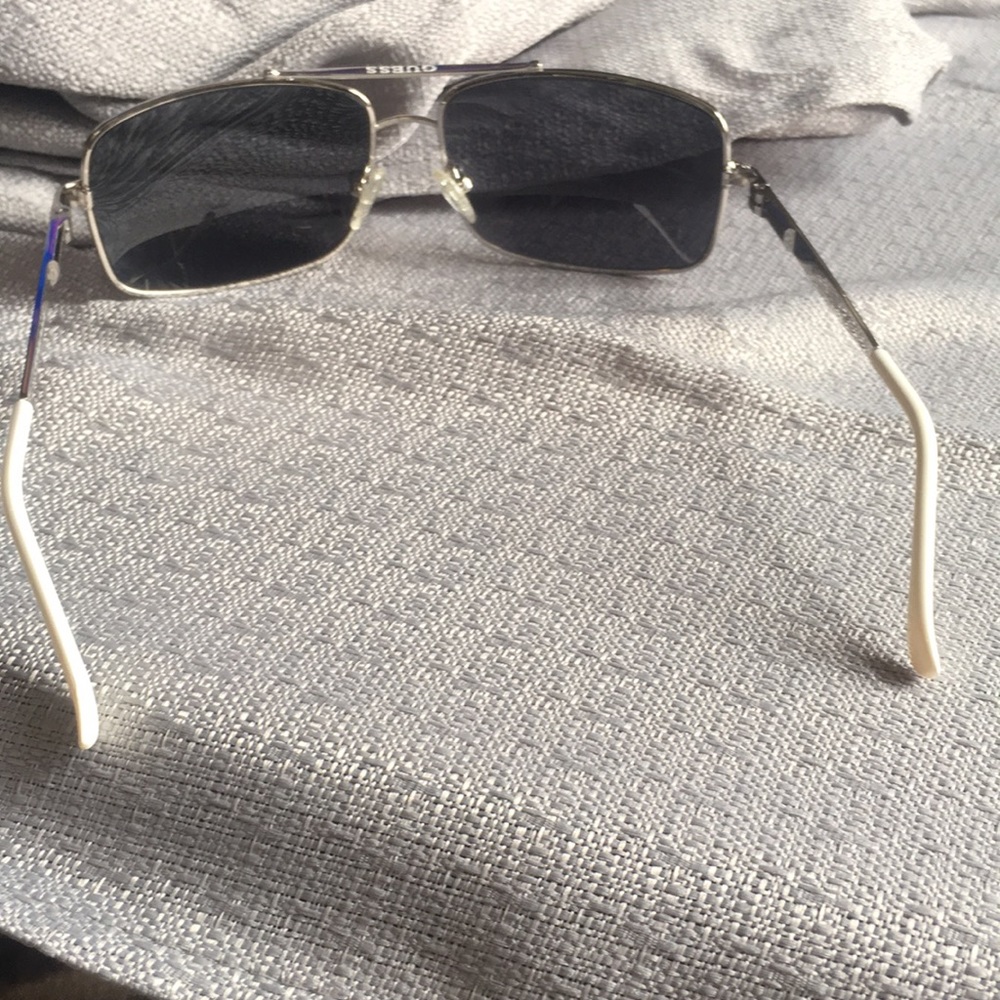 GUESS Mens Sunglasses Sil-3 GU6710 - Picture 4 of 10